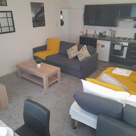 Flat 4 Corner House Apartment Doncaster Exterior photo